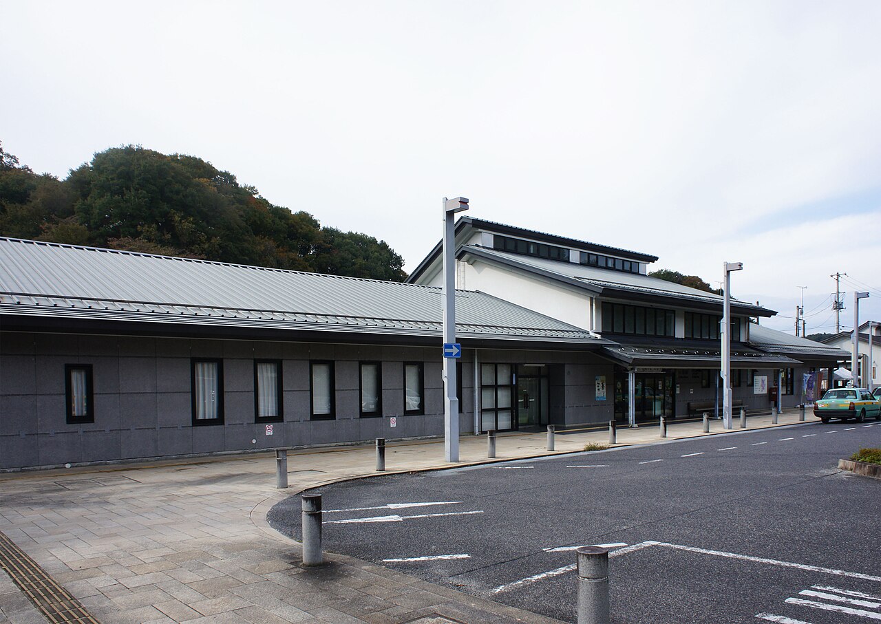 JR Miharu Station building on the Banetsu-to Line
