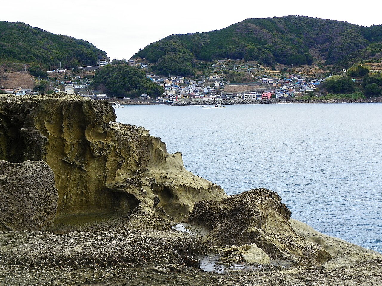 Onigajo volcanic sea cliffs rising above the Pacific in Kumano