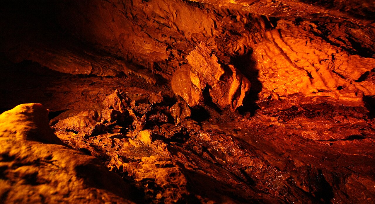 Moon World chamber at Ryugashi cave